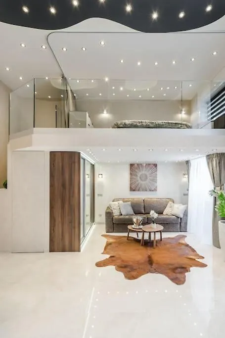 Luxurious 3-Bedroom Apartment In The Center Budapest Hungary