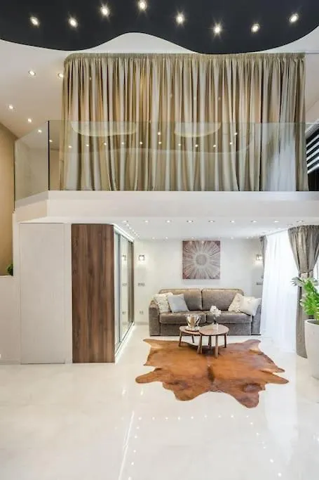 Luxurious 3-Bedroom Apartment In The Center Budapest Hungary